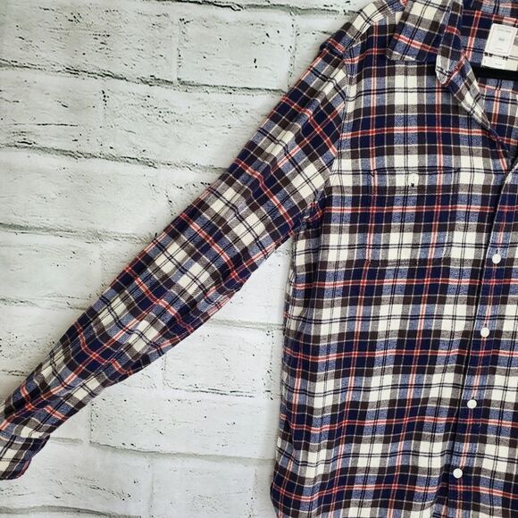GAP plaid flannel button up long sleeve shacket - Picture 7 of 7